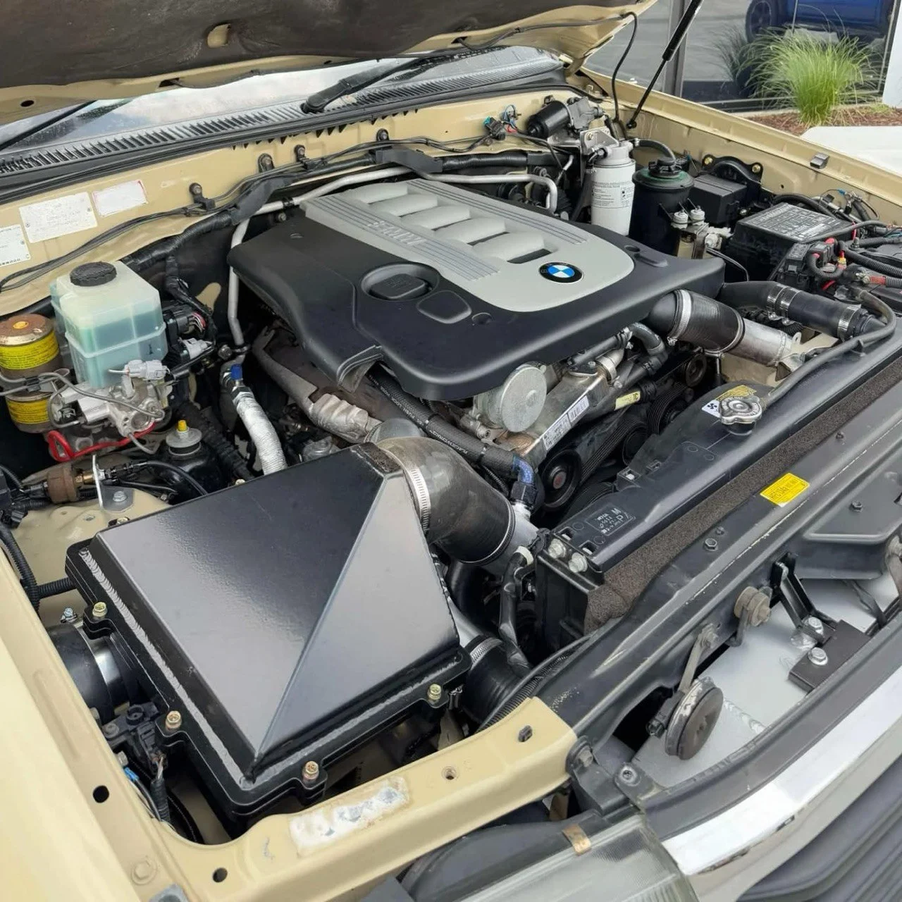 BMW 750i G11 N63B44O1 Engine 2018